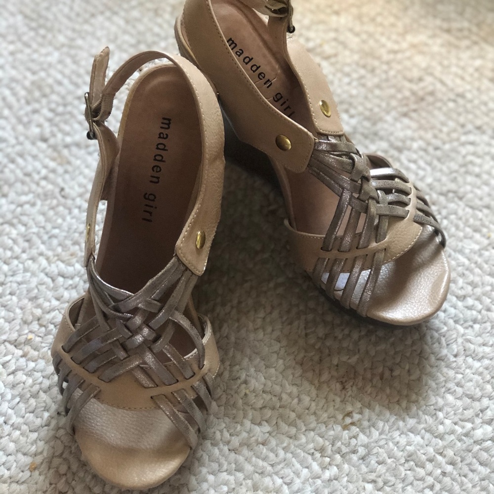 Madden Girl Upper Leather Wedge